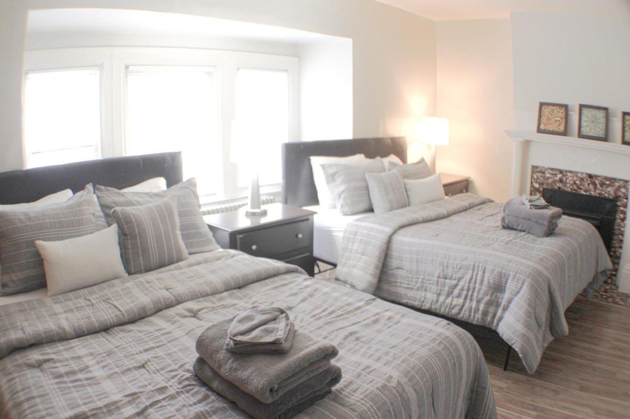 Steps Away From Hospital - 2 Queen Bed - City View Pittsburgh Luaran gambar